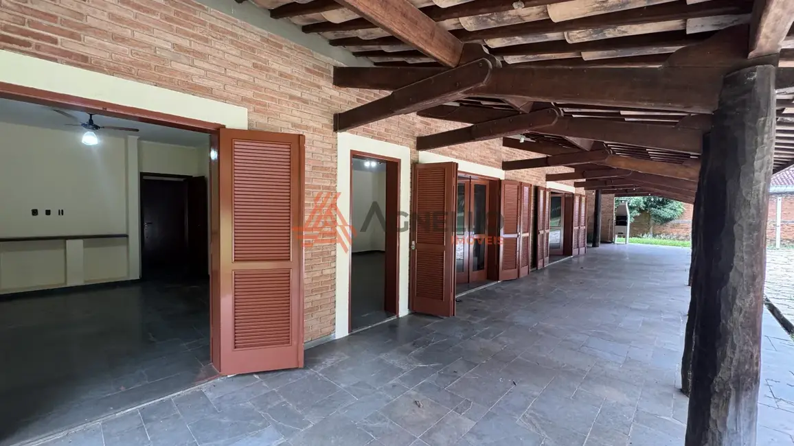 Foto 2 de Fazenda / Haras com 4 quartos para alugar, 380m2 em Belvedere Bandeirante, Franca - SP