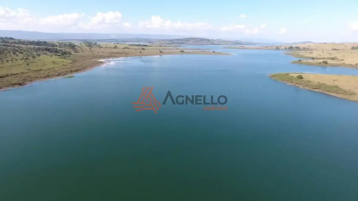 Foto 2 de Terreno / Lote à venda, 382m2 em Cassia - MG