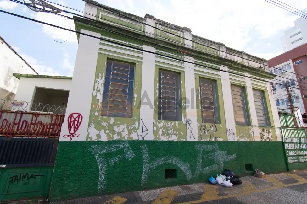 Foto 1 de Casa com 5 quartos para alugar, 200m2 em Centro, Franca - SP