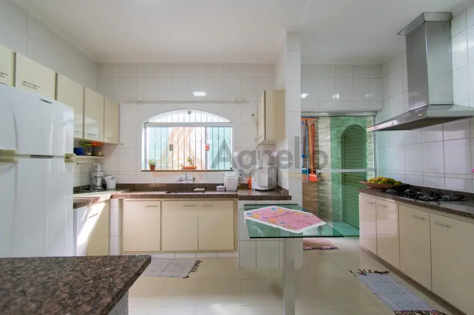 Foto 9 de Casa com 4 quartos à venda, 228m2 em Vila Santo Antônio, Franca - SP
