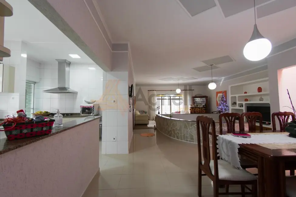 Foto 7 de Casa com 4 quartos à venda, 228m2 em Vila Santo Antônio, Franca - SP