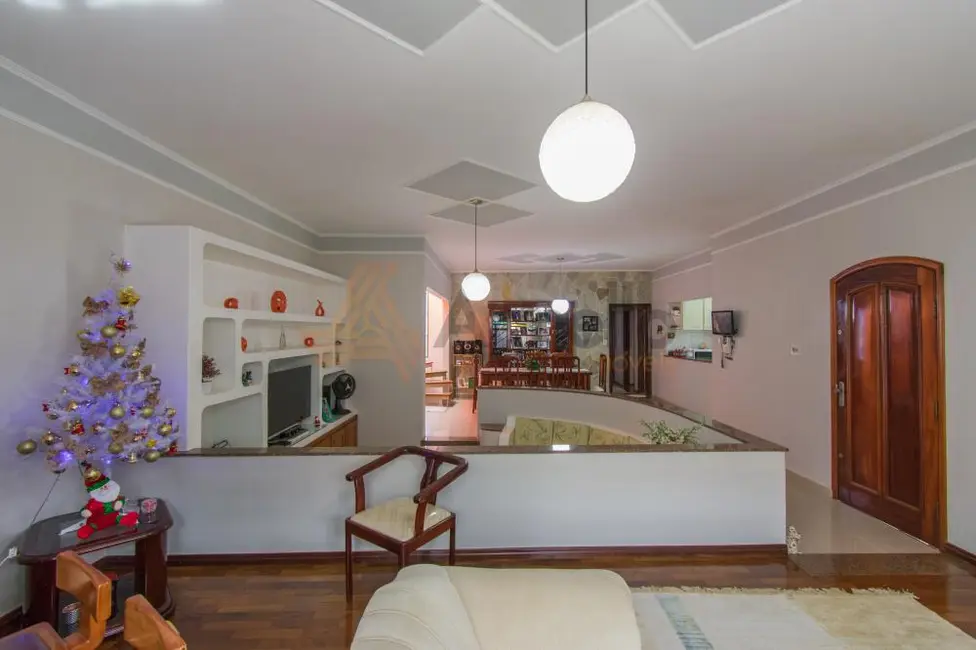 Foto 5 de Casa com 4 quartos à venda, 228m2 em Vila Santo Antônio, Franca - SP