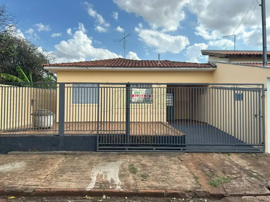 Foto 1 de Casa com 2 quartos à venda, 69m2 em Santa Cruz Do Rio Pardo - SP