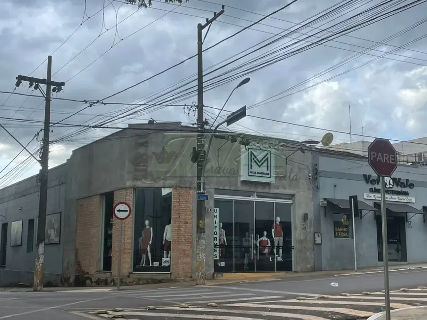 Foto 1 de Armazém / Galpão à venda, 760m2 em Santa Cruz Do Rio Pardo - SP