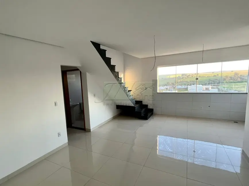 Foto 1 de Apartamento com 3 quartos à venda, 122m2 em Santa Cruz Do Rio Pardo - SP