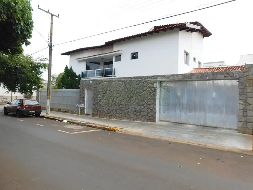 Foto 1 de Casa com 4 quartos à venda, 499m2 em Santa Cruz Do Rio Pardo - SP
