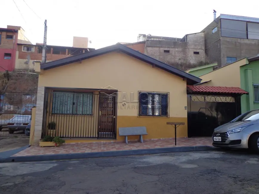 Foto 1 de Casa com 3 quartos à venda, 128m2 em Sao Jose do Rio Pardo - SP