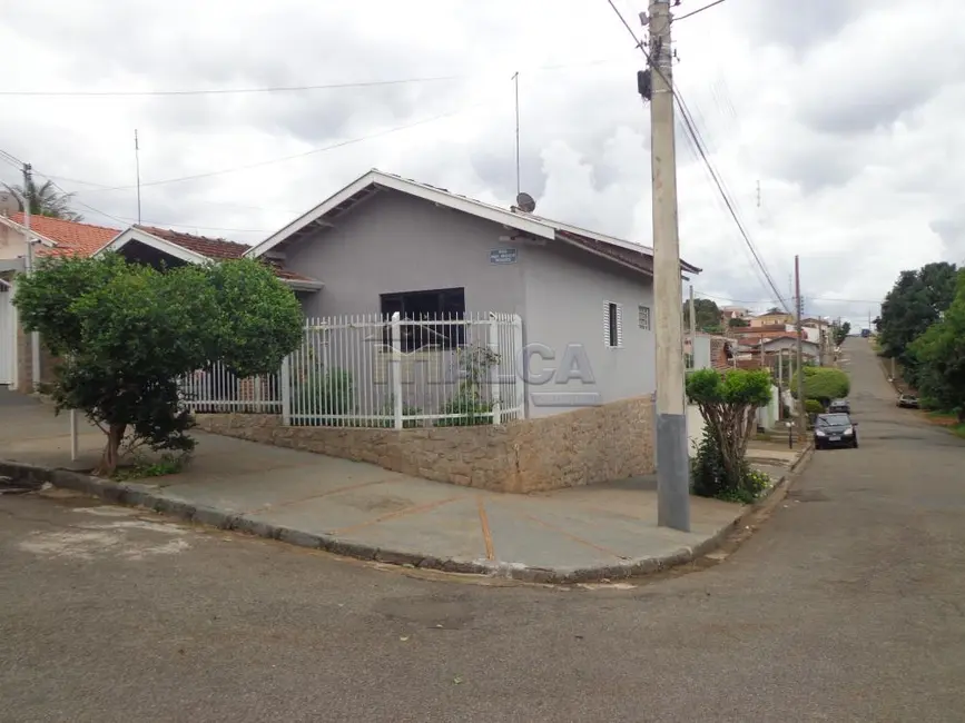Foto 1 de Casa com 3 quartos à venda, 142m2 em Sao Jose do Rio Pardo - SP