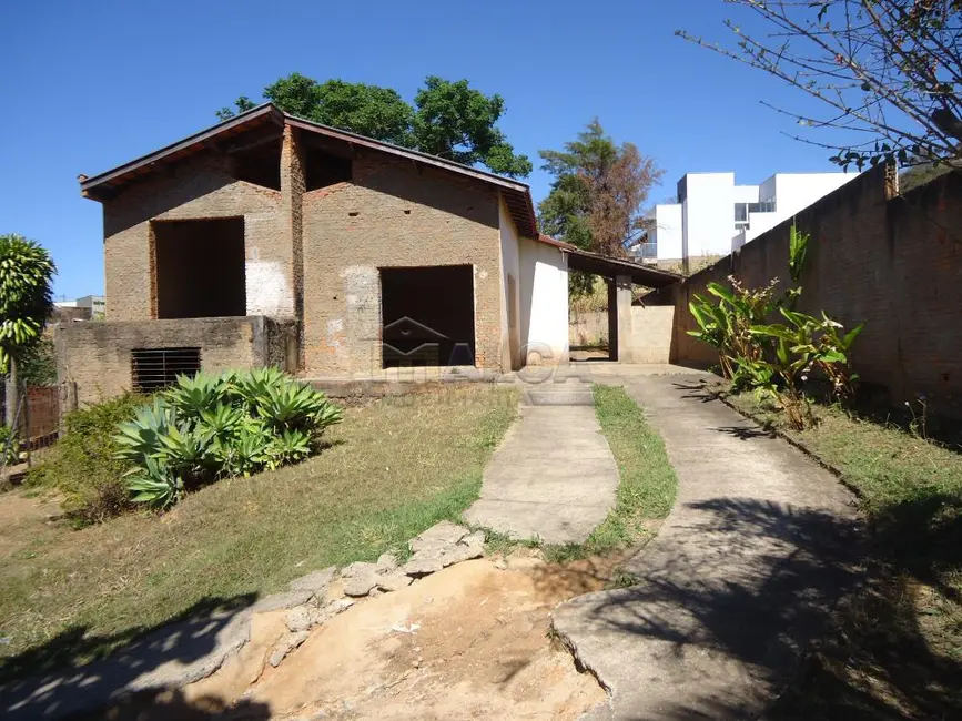 Foto 2 de Casa com 3 quartos à venda, 147m2 em Sao Jose do Rio Pardo - SP