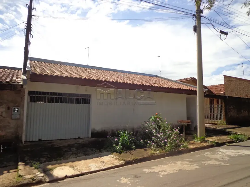 Foto 2 de Casa com 2 quartos à venda, 134m2 em Sao Jose do Rio Pardo - SP