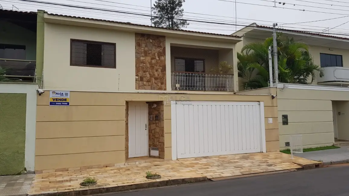 Foto 1 de Casa com 3 quartos à venda, 261m2 em Sao Jose do Rio Pardo - SP