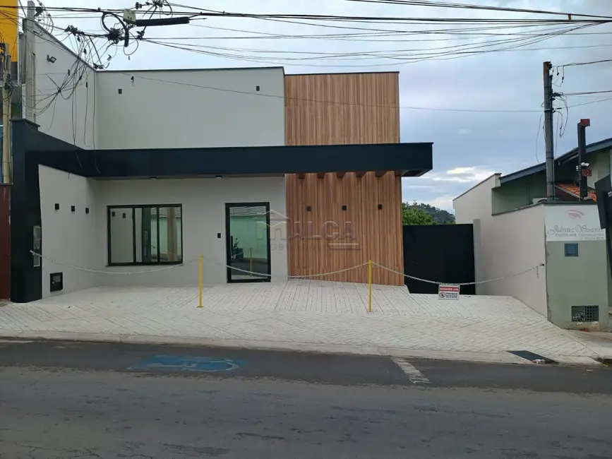 Foto 1 de Sala Comercial com 2 quartos para alugar, 213m2 em Sao Jose do Rio Pardo - SP
