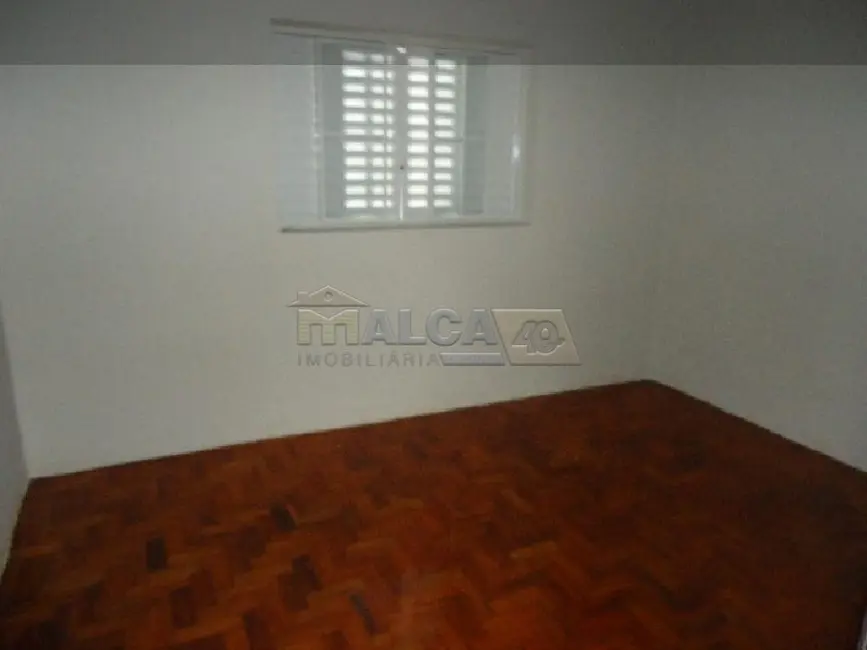 Foto 2 de Casa com 3 quartos para alugar, 132m2 em Sao Jose do Rio Pardo - SP