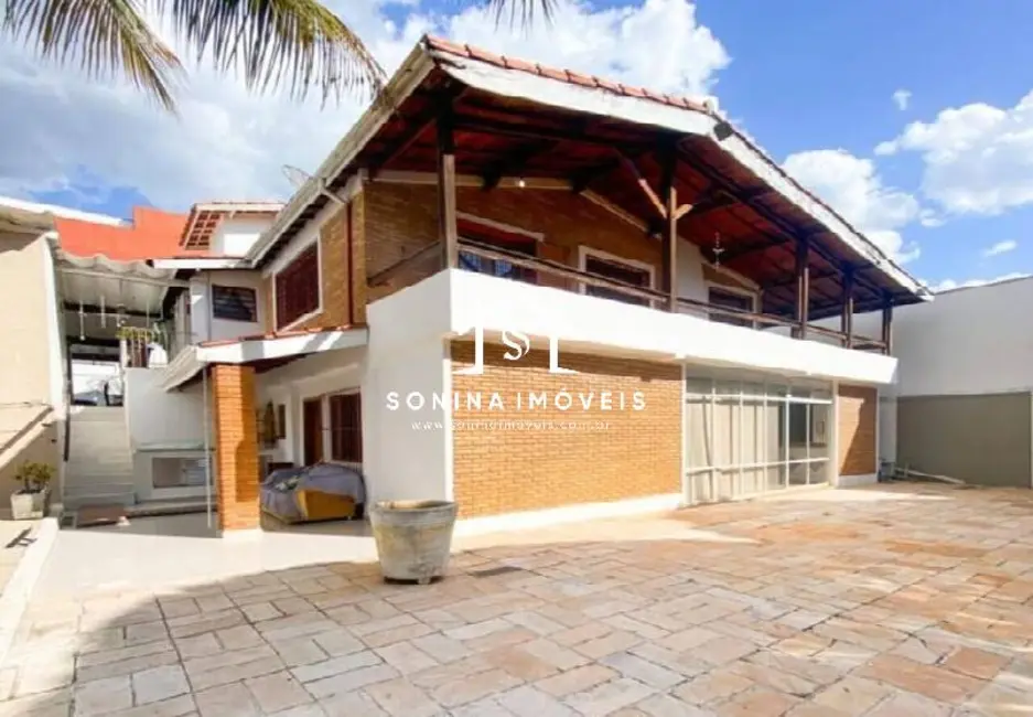 Foto 3 de Casa com 4 quartos à venda, 684m2 em Nova Gardênia, Atibaia - SP