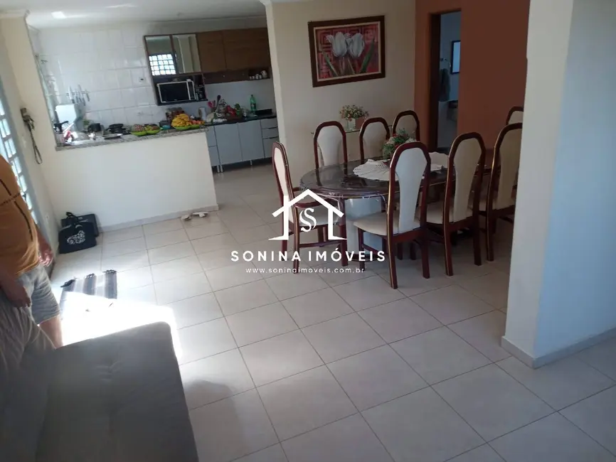 Foto 2 de Casa com 5 quartos à venda, 360m2 em Campos de Atibaia, Atibaia - SP