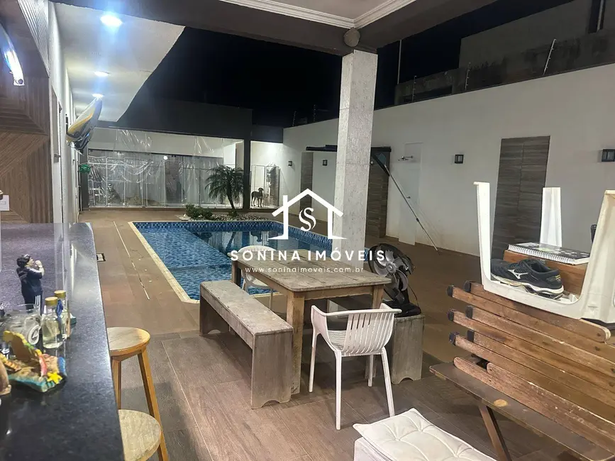 Foto 6 de Casa com 4 quartos à venda, 200m2 em Atibaia - SP