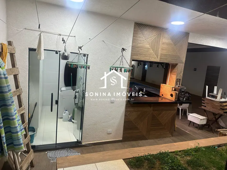 Foto 8 de Casa com 4 quartos à venda, 200m2 em Atibaia - SP