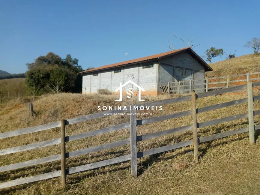 Foto 9 de Sítio / Rancho com 3 quartos à venda, 20m2 em Cambui - MG
