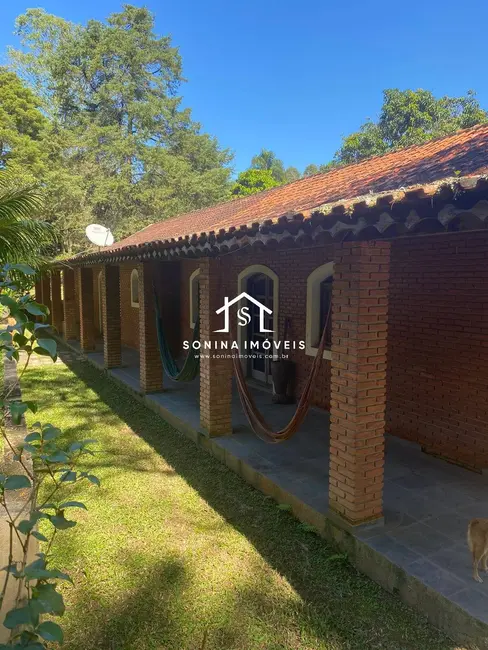 Foto 2 de Sítio / Rancho com 5 quartos para alugar, 400m2 em Jarinu - SP