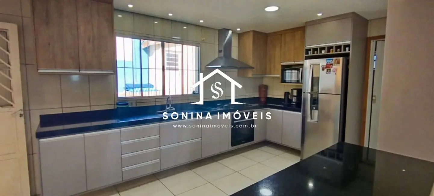 Casa com 3 quartos à venda, 276m2 em Jardim Imperial, Atibaia - SP - imagem 3 Foto 3 de Casa com 3 quartos à venda, 276m2 em Jardim Imperial, Atibaia - SP