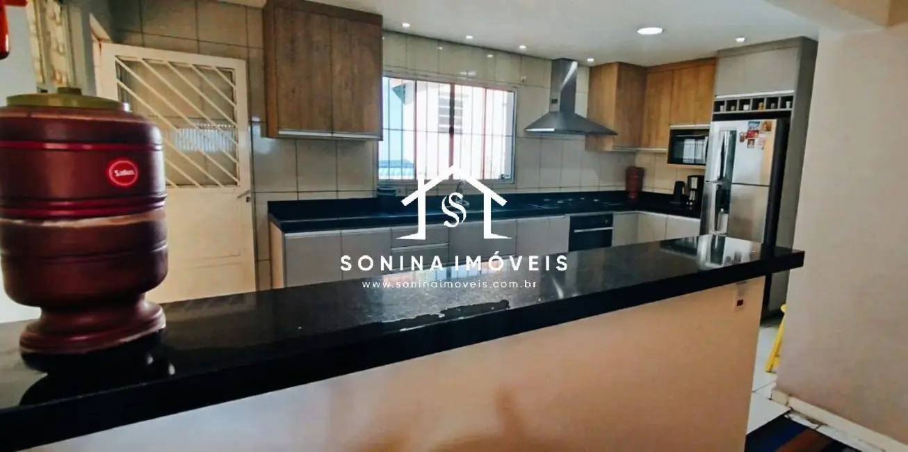 Casa com 3 quartos à venda, 276m2 em Jardim Imperial, Atibaia - SP - imagem 4 Foto 4 de Casa com 3 quartos à venda, 276m2 em Jardim Imperial, Atibaia - SP