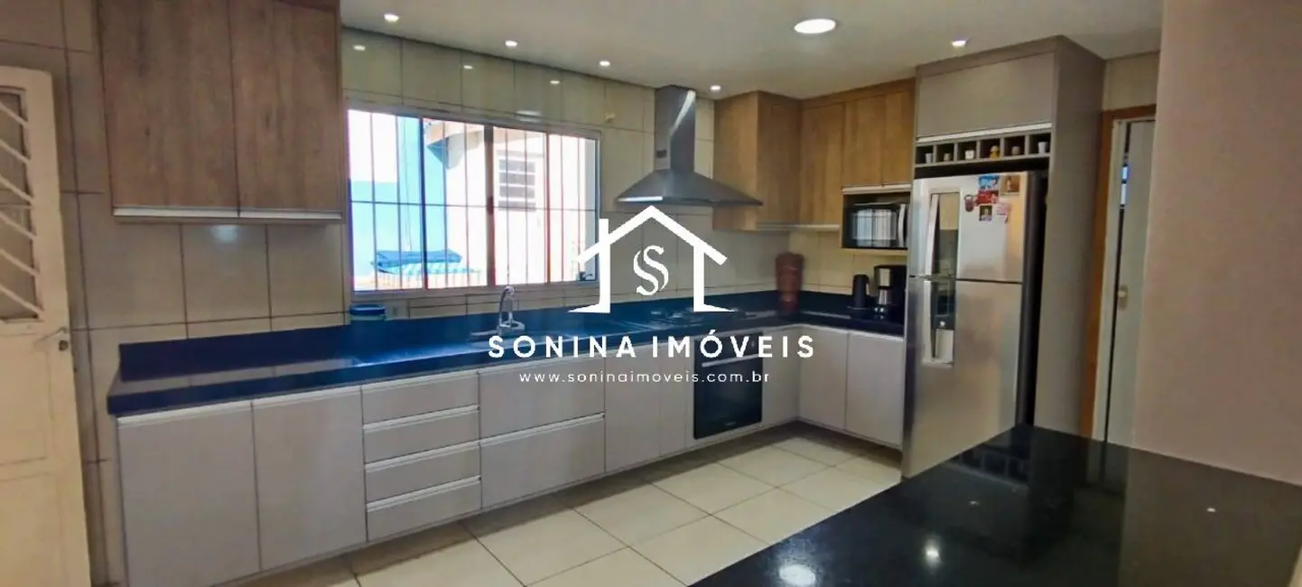 Foto 2 de Casa com 3 quartos à venda, 276m2 em Jardim Imperial, Atibaia - SP