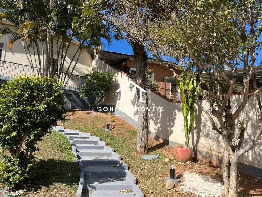 Casa com 3 quartos para alugar, 143m2 em Vila Santista, Atibaia - SP - imagem 8 Foto 8 de Casa com 3 quartos para alugar, 143m2 em Vila Santista, Atibaia - SP