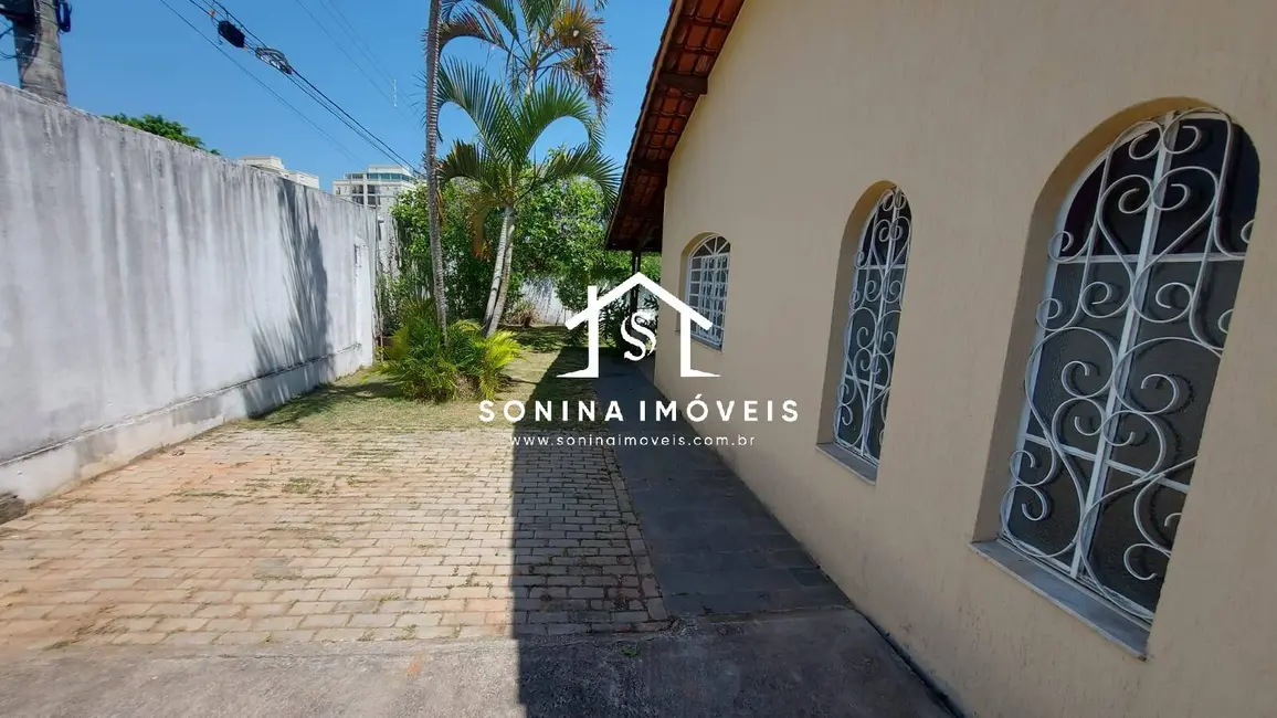 Casa com 3 quartos à venda, 500m2 em Vila Helena, Atibaia - SP - imagem 8 Foto 8 de Casa com 3 quartos à venda, 500m2 em Vila Helena, Atibaia - SP