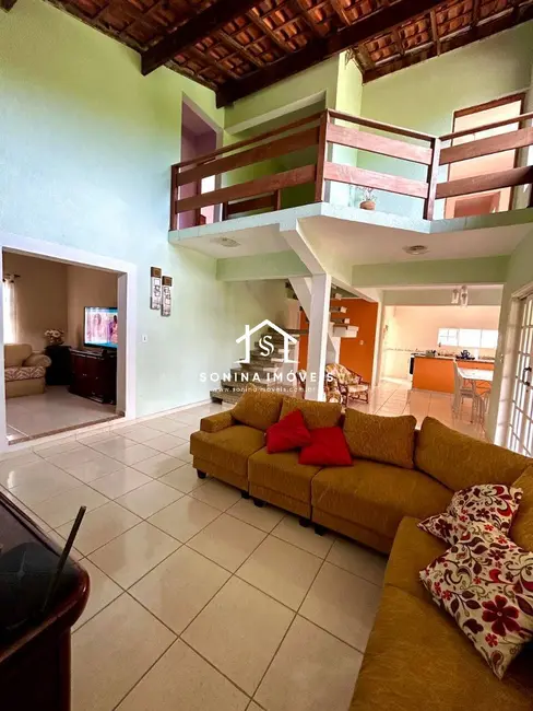 Foto 9 de Casa com 4 quartos à venda e para alugar, 330m2 em Bom Jesus Dos Perdoes - SP