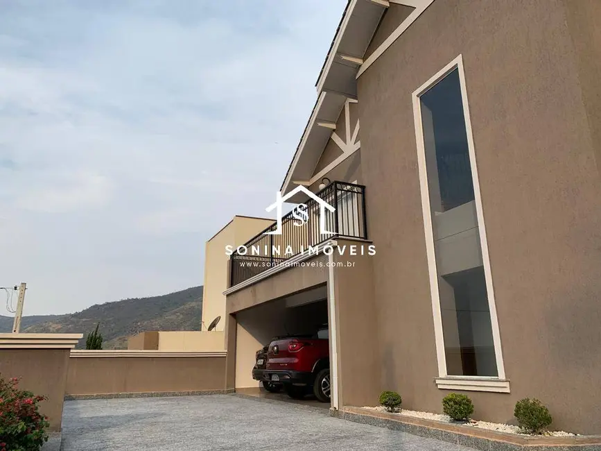 Casa com 3 quartos à venda, 311m2 em Itapetinga, Atibaia - SP - imagem 3 Foto 3 de Casa com 3 quartos à venda, 311m2 em Itapetinga, Atibaia - SP