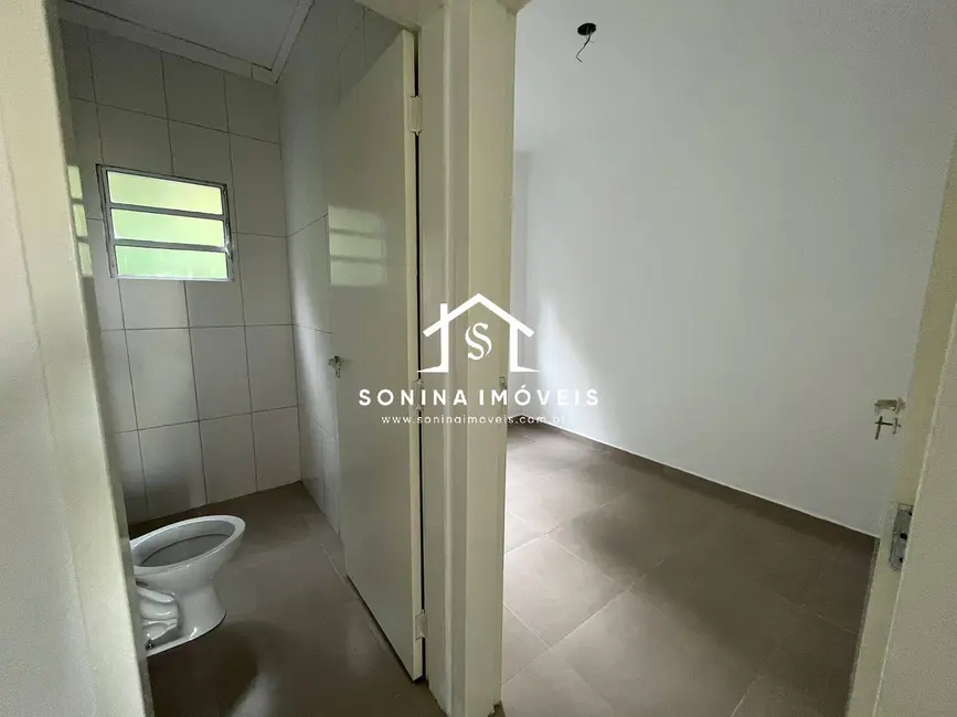 Foto 3 de Casa com 2 quartos à venda, 69m2 em Bom Jesus Dos Perdoes - SP