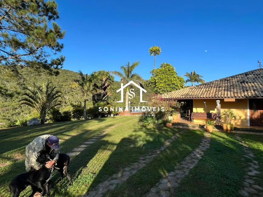 Foto 8 de Sítio / Rancho com 6 quartos à venda, 1000m2 em Bom Jesus Dos Perdoes - SP