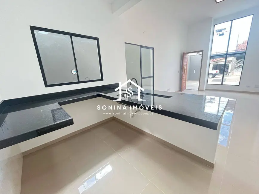 Foto 2 de Casa com 3 quartos à venda, 73m2 em Jardim Alvinópolis, Atibaia - SP