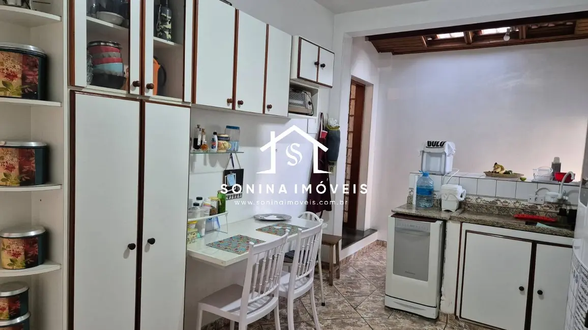 Foto 6 de Casa com 5 quartos à venda, 182m2 em Atibaia Jardim, Atibaia - SP