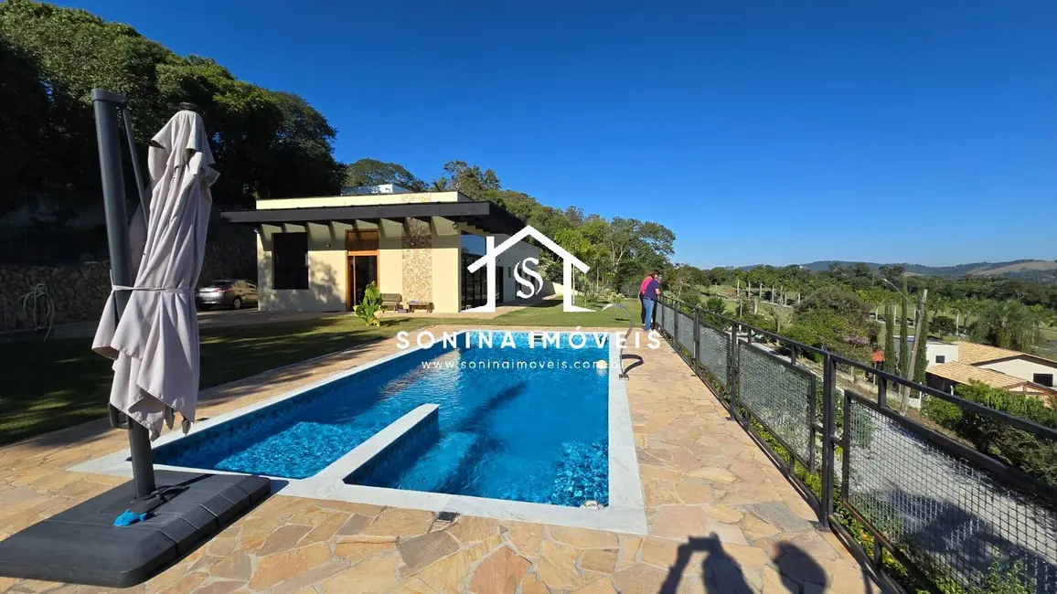 Casa com 3 quartos à venda, 1000m2 em Ribeirão dos Porcos, Atibaia - SP - imagem 1 Foto 1 de Casa com 3 quartos à venda, 1000m2 em Ribeirão dos Porcos, Atibaia - SP