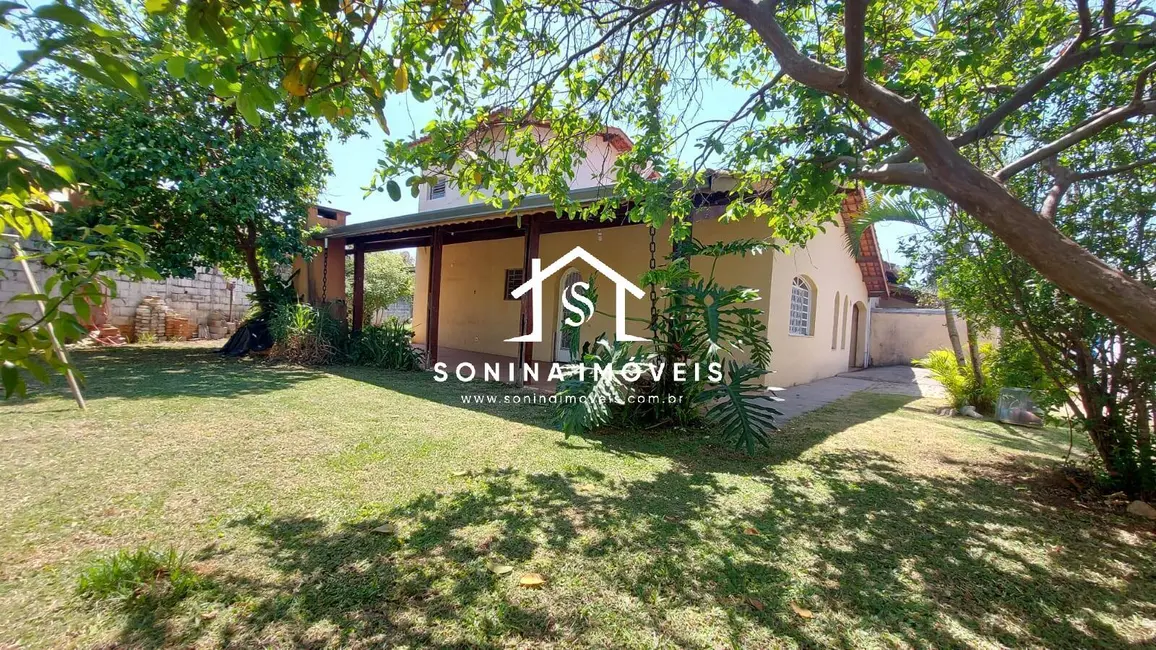 Foto 3 de Casa com 3 quartos à venda, 500m2 em Vila Helena, Atibaia - SP