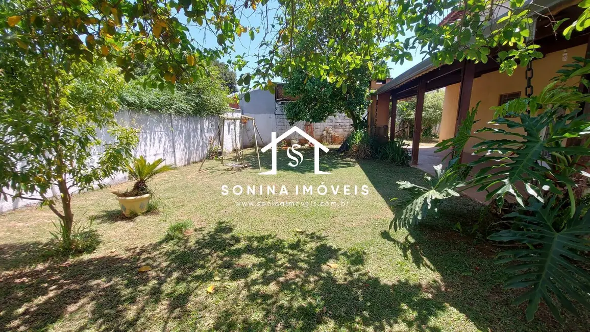 Casa com 3 quartos à venda, 500m2 em Vila Helena, Atibaia - SP - imagem 5 Foto 5 de Casa com 3 quartos à venda, 500m2 em Vila Helena, Atibaia - SP