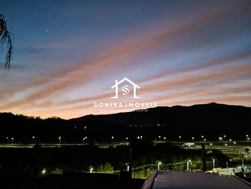 Foto 3 de Casa com 4 quartos à venda e para alugar, 1000m2 em Jardim Estância Brasil, Atibaia - SP