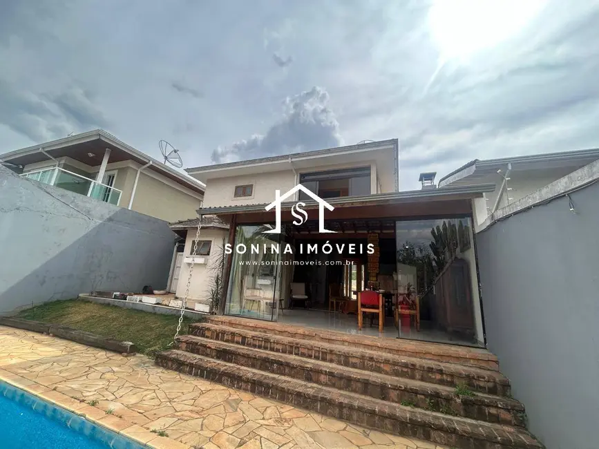 Foto 2 de Casa com 5 quartos à venda, 480m2 em Vila Petrópolis, Atibaia - SP