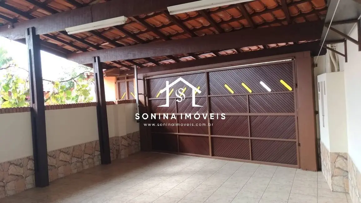 Casa com 2 quartos à venda e para alugar, 233m2 em Jardim do Lago, Atibaia - SP - imagem 2 Foto 2 de Casa com 2 quartos à venda e para alugar, 233m2 em Jardim do Lago, Atibaia - SP