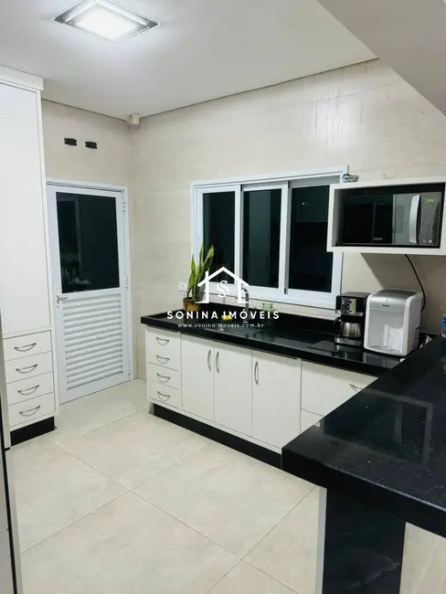 Foto 9 de Casa com 3 quartos à venda, 361m2 em Nova Gardênia, Atibaia - SP
