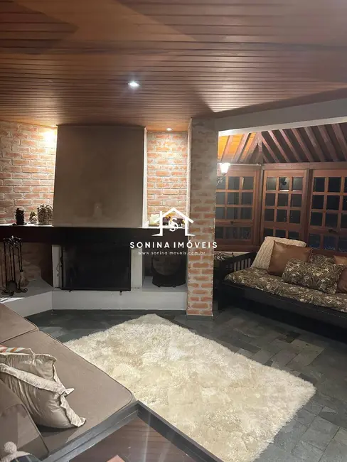 Foto 3 de Apartamento com 4 quartos à venda, 154m2 em Campos Do Jordao - SP