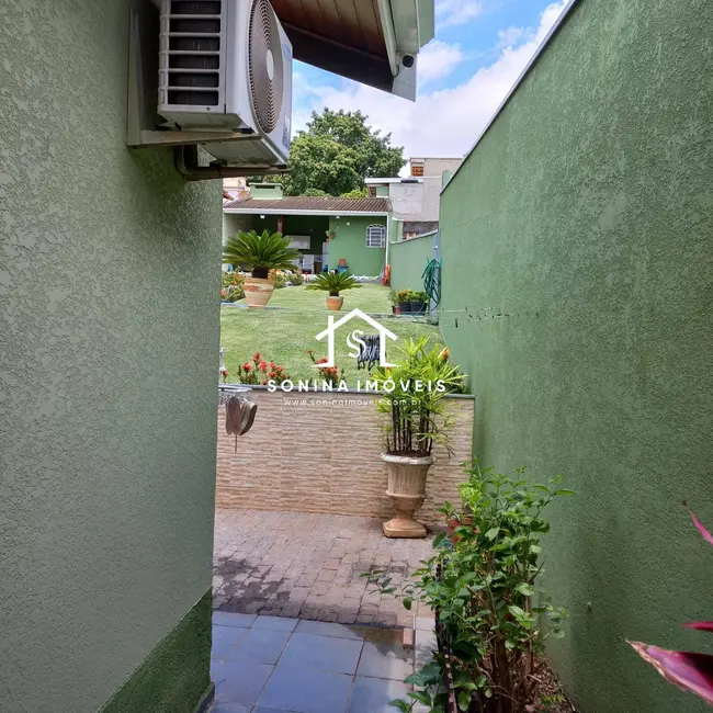 Foto 9 de Casa com 4 quartos à venda, 233m2 em Vila Santista, Atibaia - SP