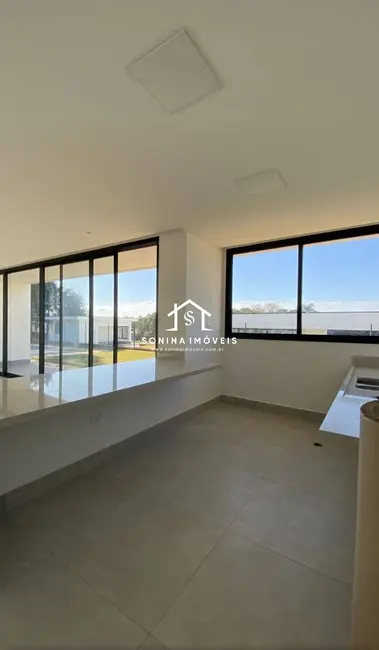 Foto 6 de Casa com 3 quartos à venda, 248m2 em Jardim Estância Brasil, Atibaia - SP