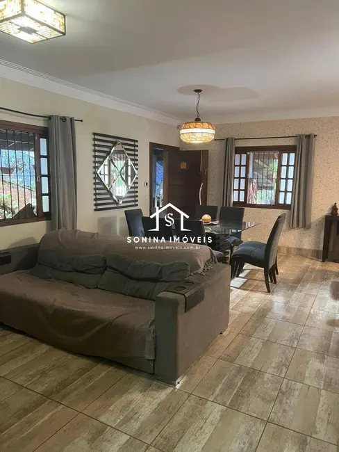 Foto 1 de Casa com 4 quartos à venda e para alugar, 400m2 em Jardim Estância Brasil, Atibaia - SP