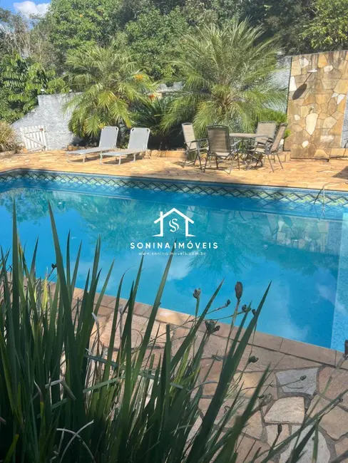 Foto 9 de Casa com 4 quartos à venda e para alugar, 400m2 em Jardim Estância Brasil, Atibaia - SP