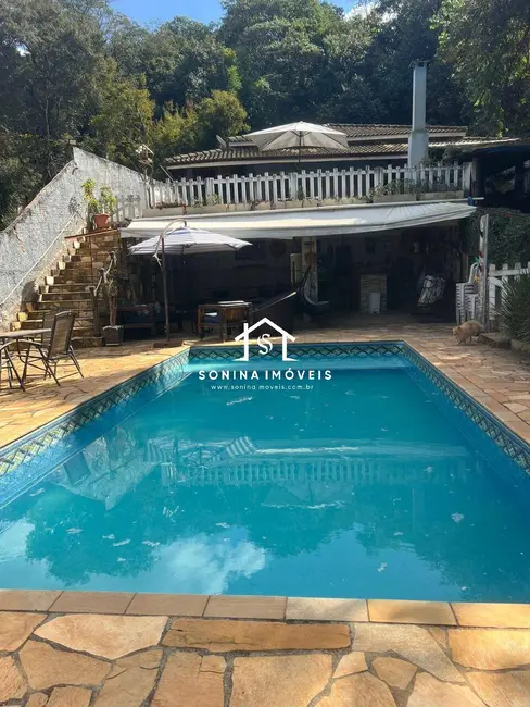 Foto 2 de Casa com 4 quartos à venda e para alugar, 400m2 em Jardim Estância Brasil, Atibaia - SP