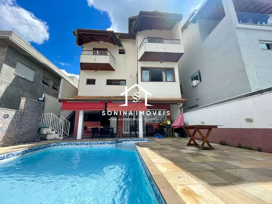 Casa com 4 quartos à venda e para alugar, 365m2 em Jardim Paulista, Atibaia - SP - imagem 4 Foto 4 de Casa com 4 quartos à venda e para alugar, 365m2 em Jardim Paulista, Atibaia - SP