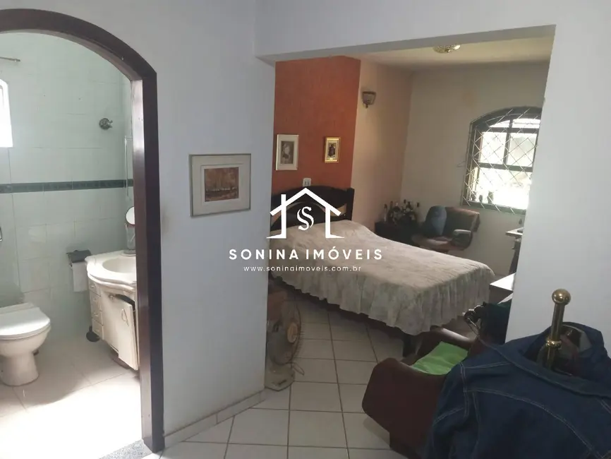 Foto 4 de Casa com 4 quartos à venda, 1049m2 em Jardim dos Pinheiros, Atibaia - SP