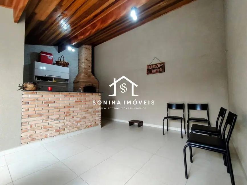 Foto 2 de Casa com 3 quartos à venda, 182m2 em Bom Jesus Dos Perdoes - SP